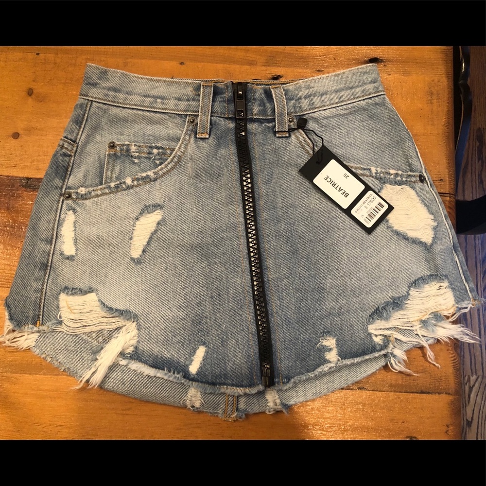 denim skirt